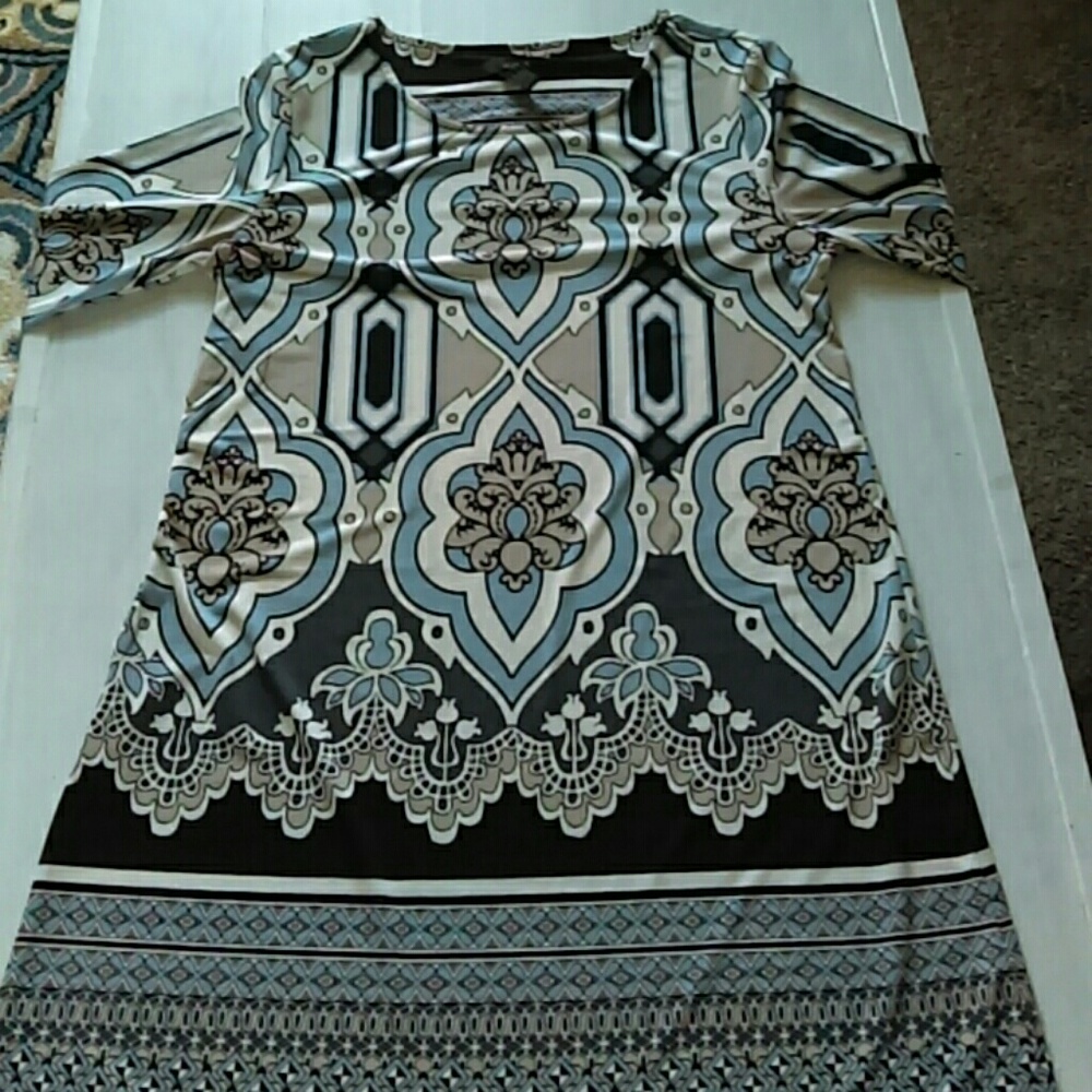 Dress - Picture 3 of 4